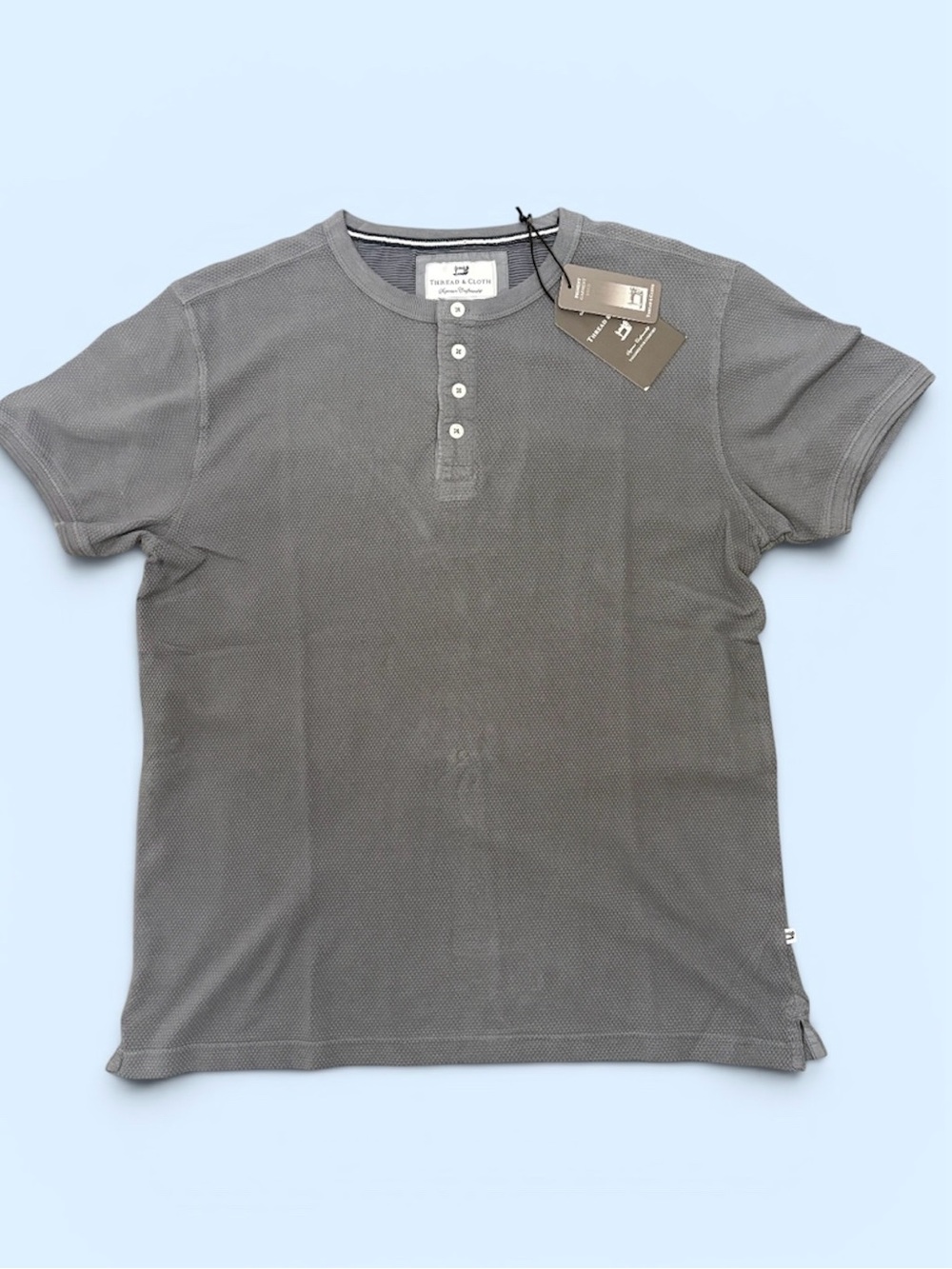 Thread & Cloth NWT Men's Short Sleeve Blue Henley Shirt Size Small Casual Office